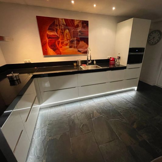 2 meter complete set RGBW led strip met Zigbee controller