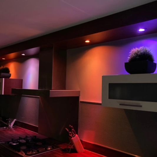 Wifi slimme led spot 4 watt - GU10 fitting - RGBWW Multicolor en Wit - Voordeelset van 3 stuks