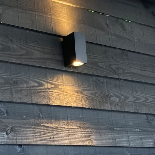 Zwarte up down wandlamp voor buiten met Zigbee GU10 spot - Recht