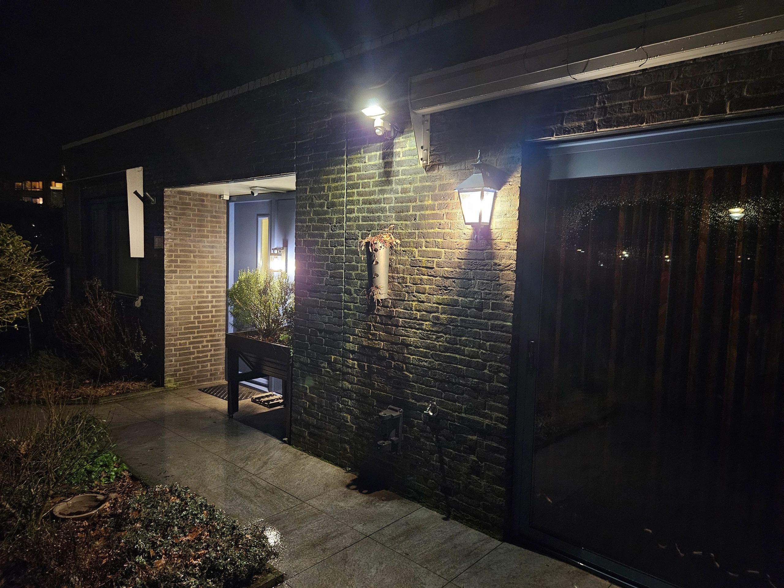 Tuya slimme led lamp 15 watt - E27 fitting - RGBWW Multicolor en Wit 3-pack