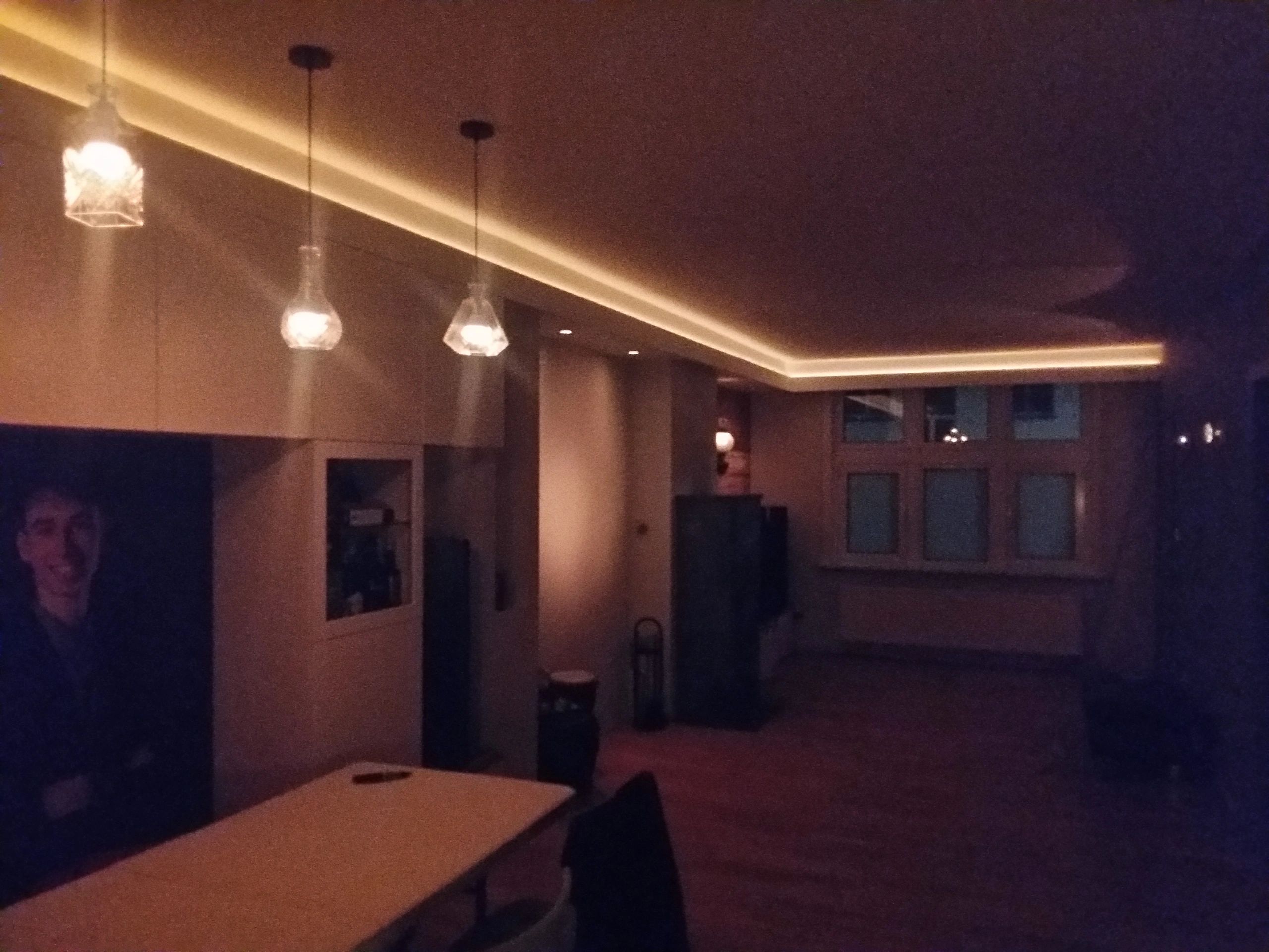 WIFI LED lamp RGBW 6W E27 fitting