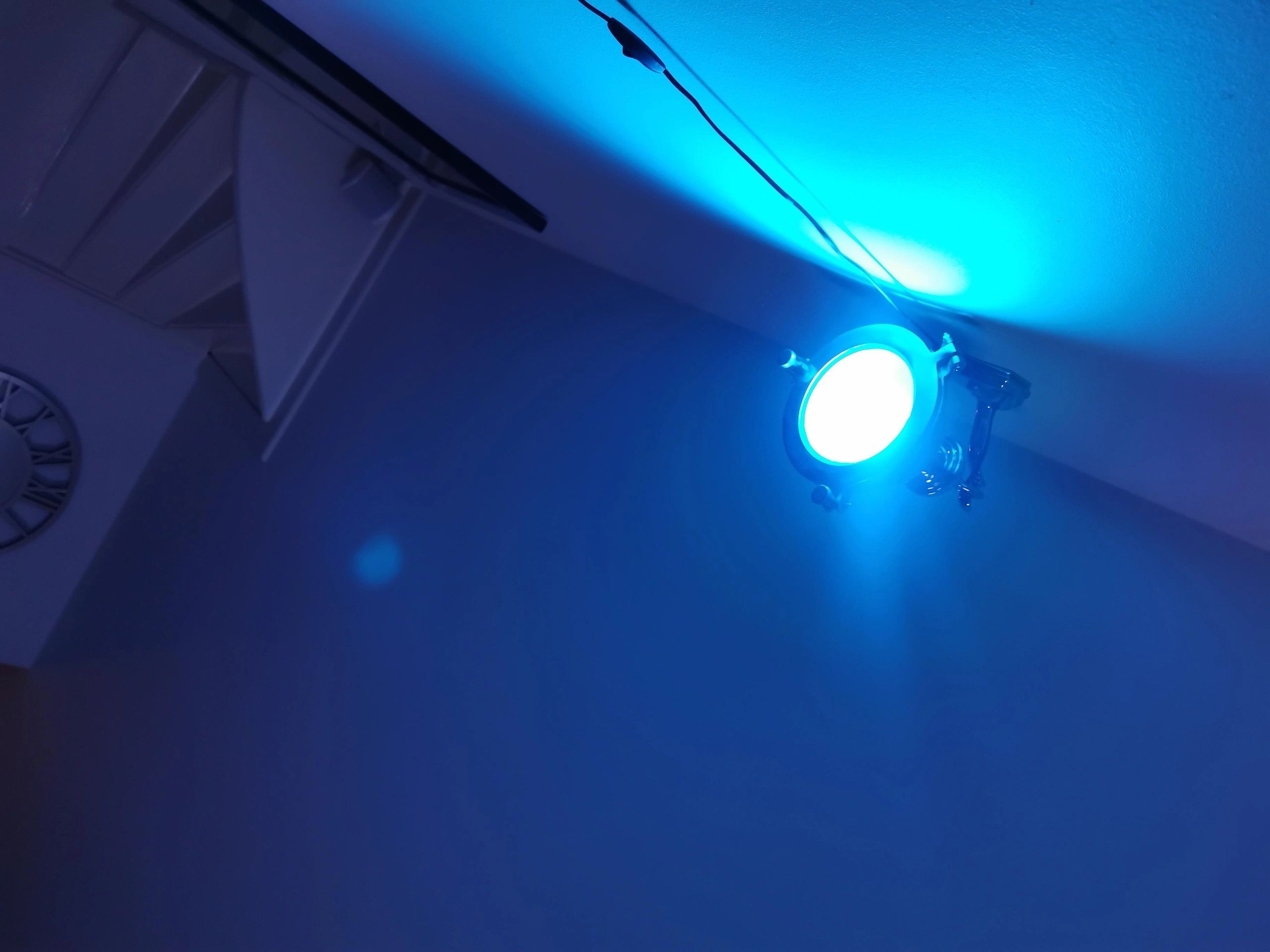 WIFI LED lamp RGBW 6W E27 fitting