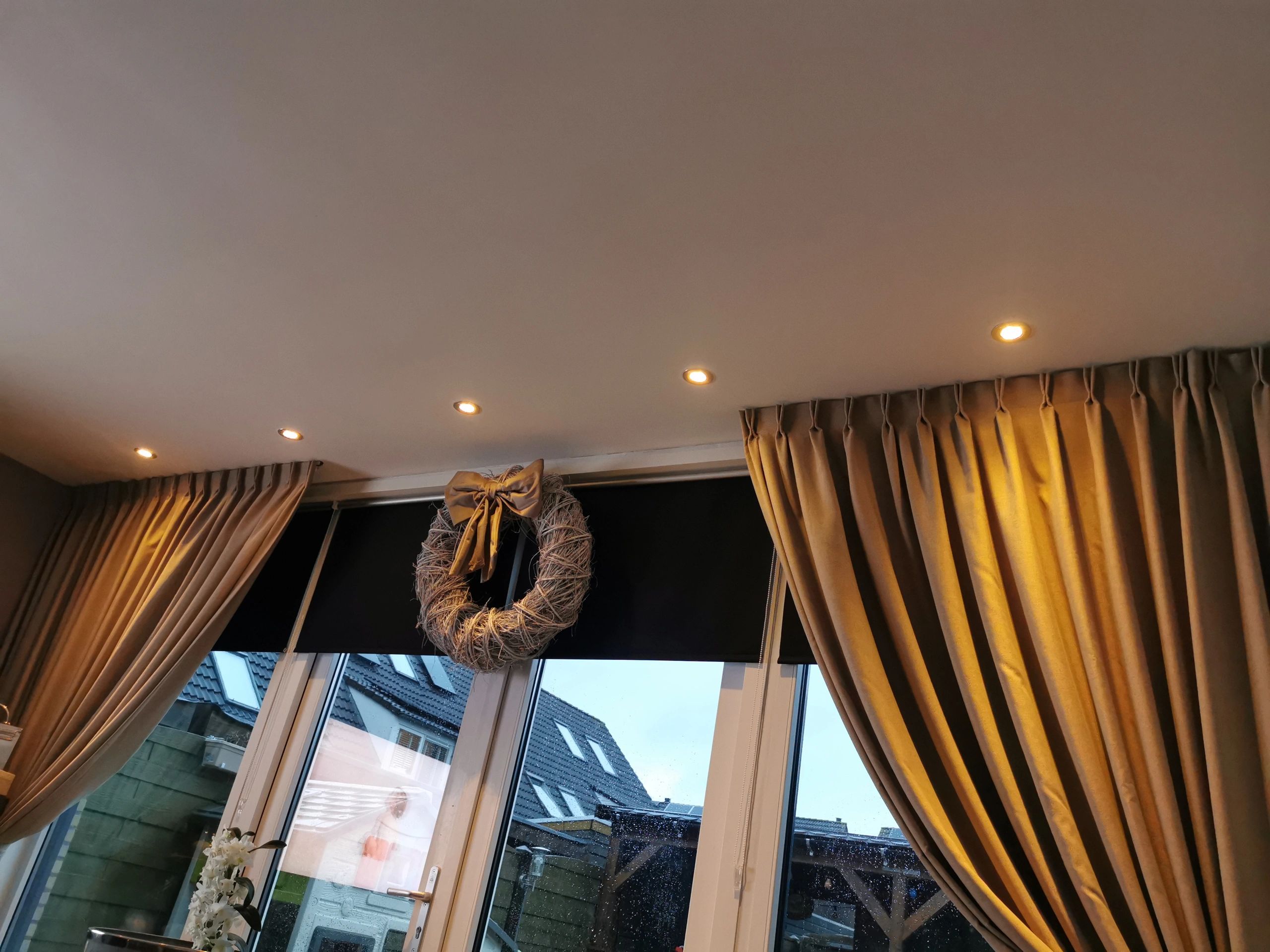 Wifi set met 1 tot 4 RGBW Led spots 4W GU10 fitting