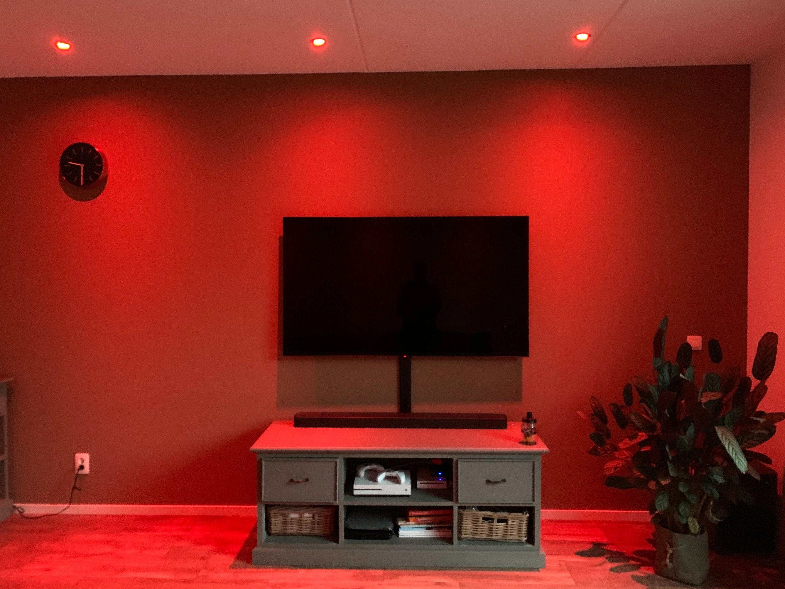 Wifi set met 1 tot 4 RGBW Led spots 4W GU10 fitting